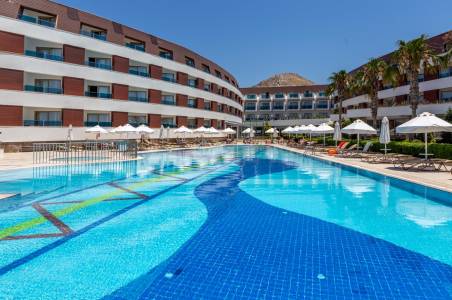 AZURE BY YELKEN HOTEL Pools & Beach
